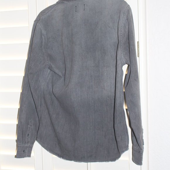 Joe's Collection Long Sleeve Button Down Size S - Picture 3 of 5